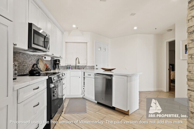 Building Photo - 1200 PCH #217