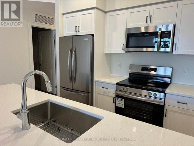 Photo du bâtiment - 824 Woolwich St