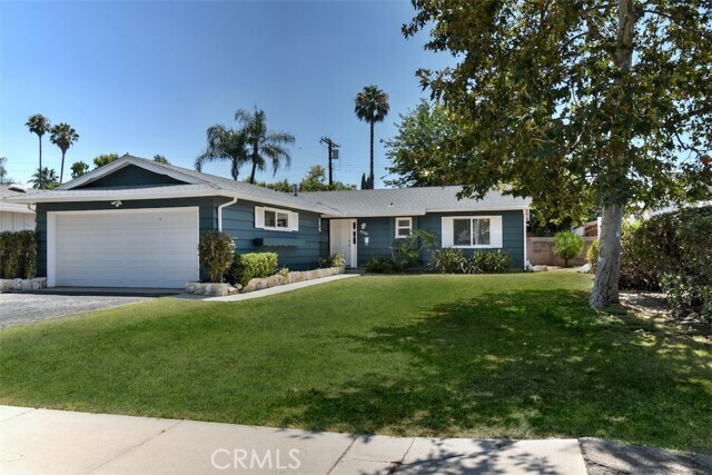 Foto principal - 23326 Hamlin St