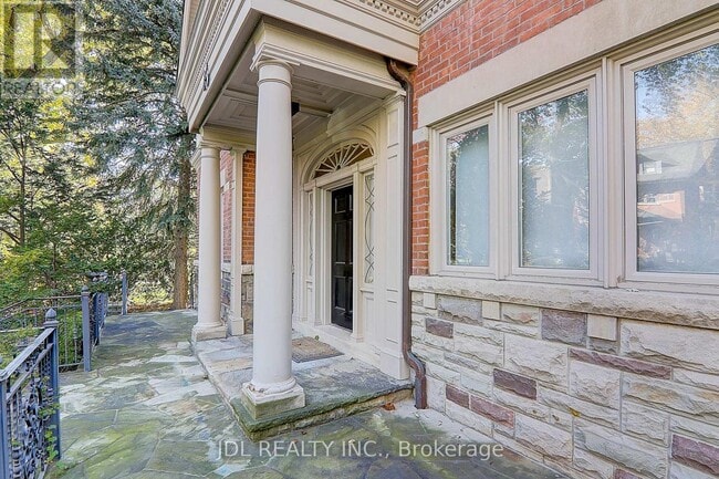 Building Photo - 15 Castle Frank Crescent