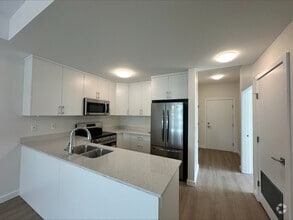 Building Photo - 1801 Riverside Ln