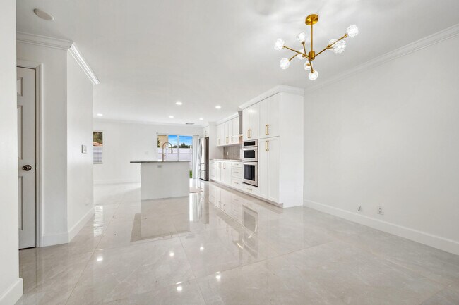 Foto del edificio - 3460 Commodore Ct