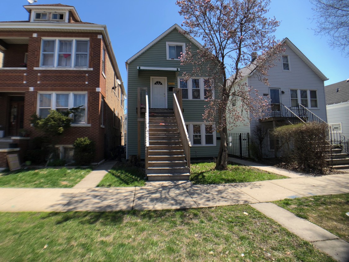 Building Photo - 4531 S Mozart St