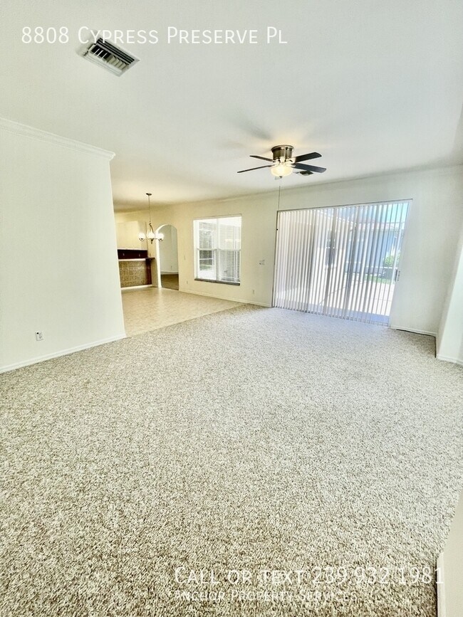 Foto del edificio - 8808 Cypress Preserve Pl