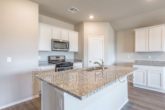 Building Photo - 14 Stonegate Dr