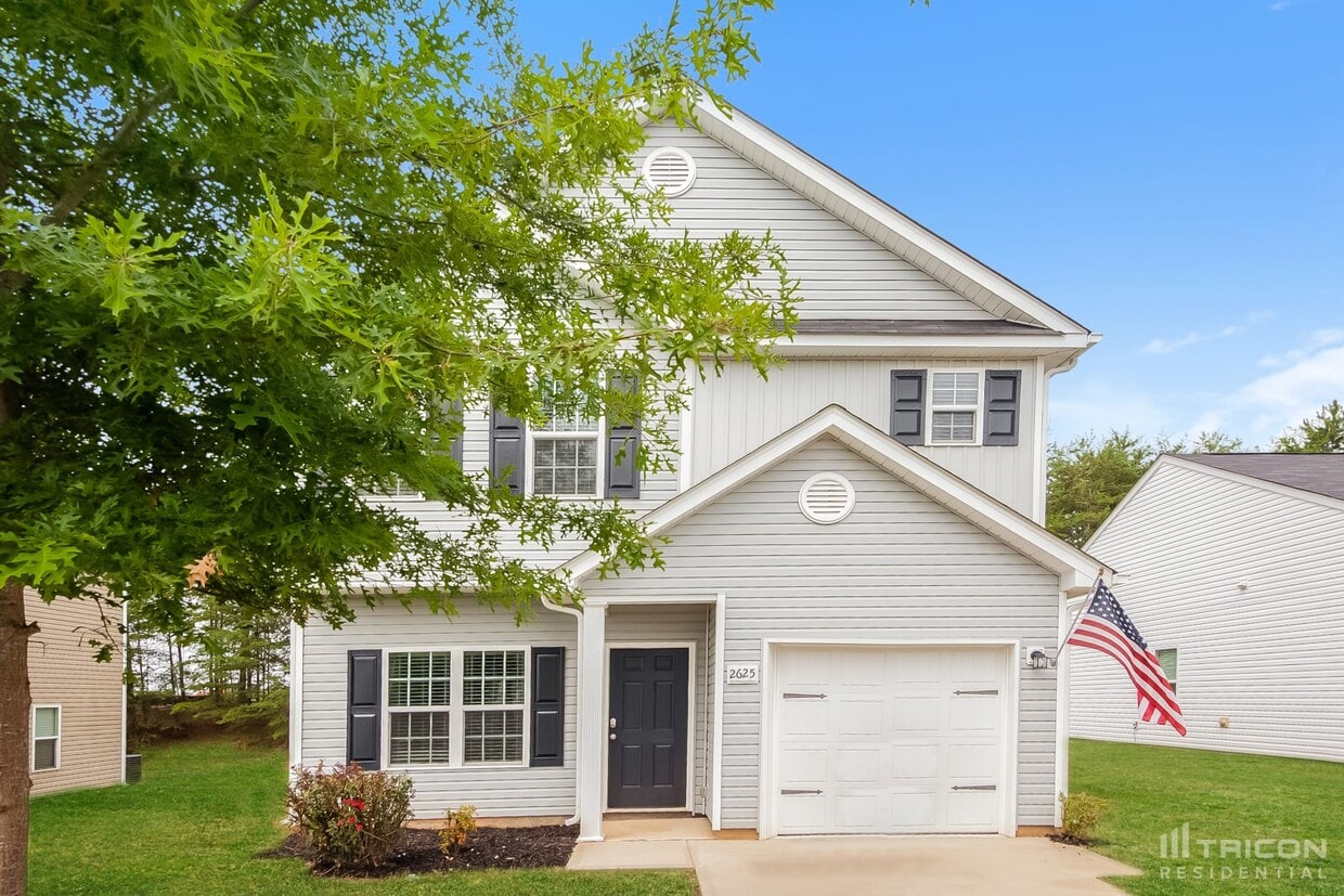 Primary Photo - 2625 Meadow Crossing Dr