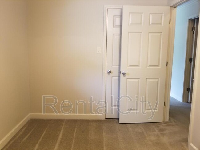 Foto del edificio - 948 Bear Creek Rd