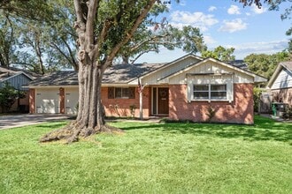 Building Photo - 10030 Haddington Dr