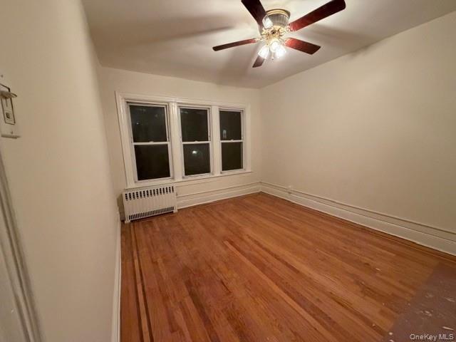 Foto del edificio - 1639 1/2 Pilgrim Ave