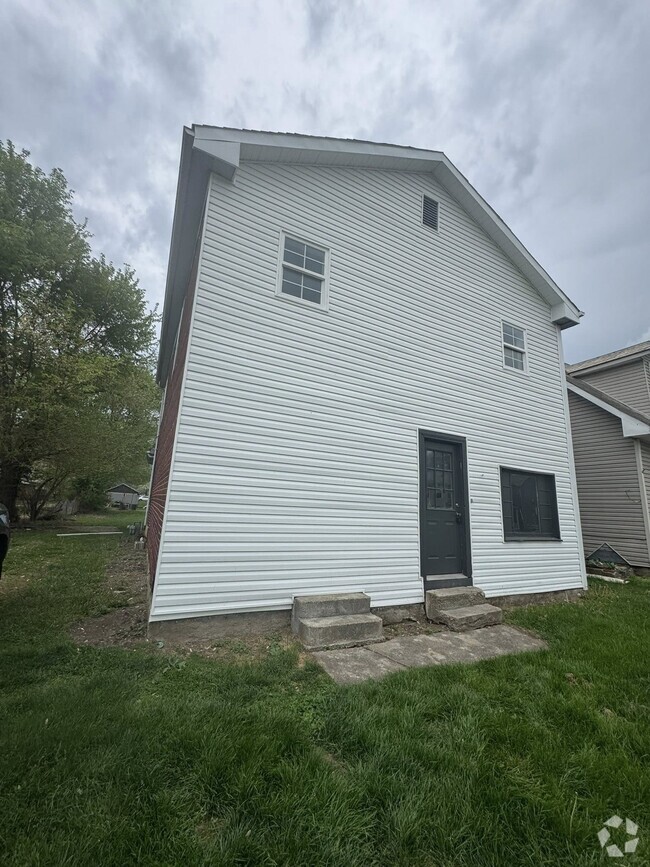 Building Photo - 845 Moxahala Ave