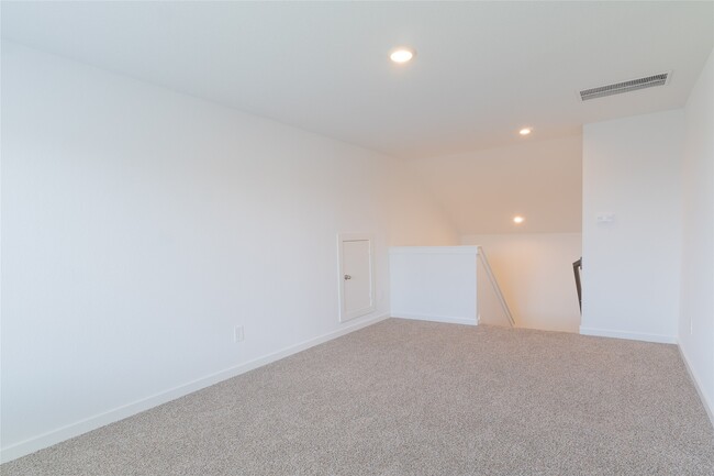 Building Photo - 30030 Foxtail Pne Ct