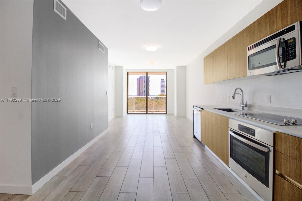 Foto principal - 1600 SW 1st Ave