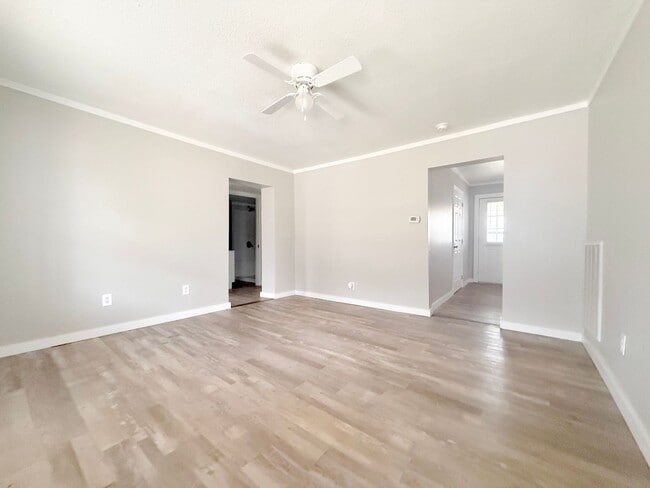 Building Photo - 3-Bedroom Single-Family Home with Hardwood Floors and Carport in Sparta