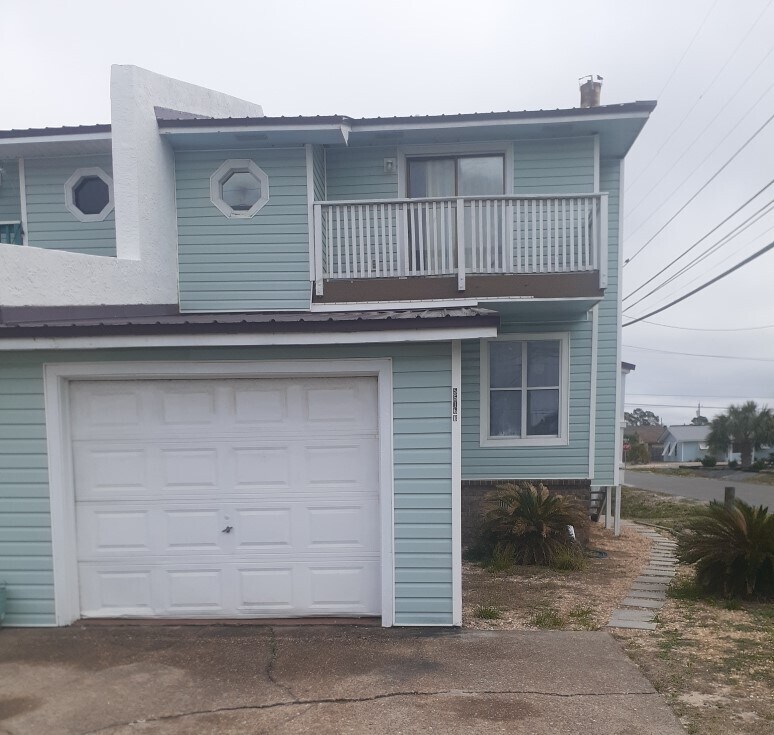 Primary Photo - 5516 Beach Dr