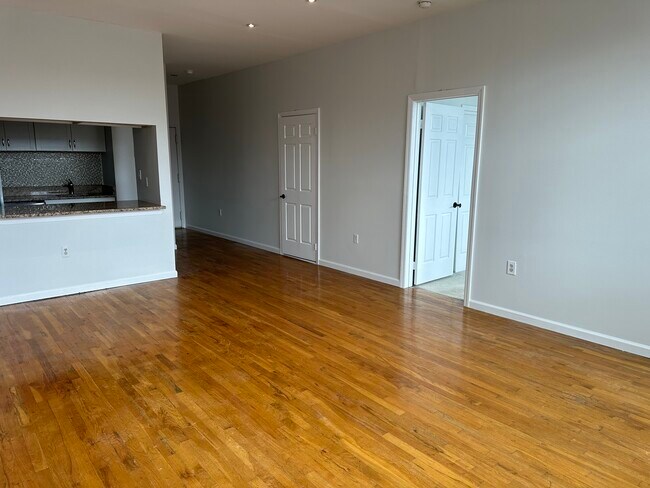 Entryway - 44 Sherman Ave