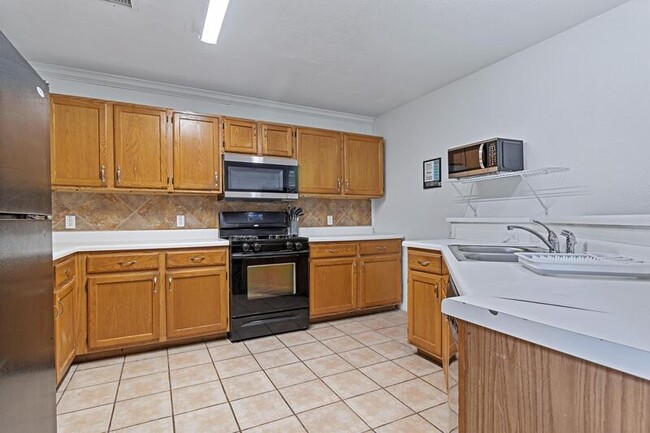 Building Photo - 5812 Broad Brook Dr