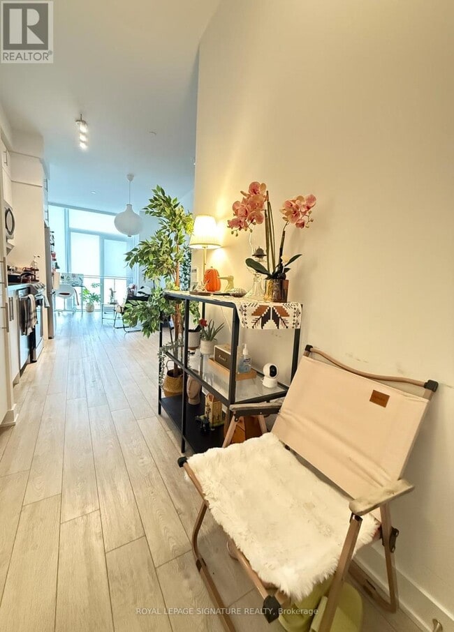 Photo du bâtiment - 95 Oneida Crescent