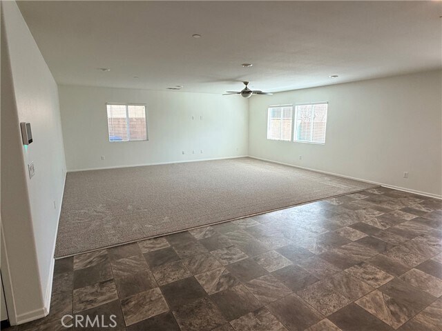 Foto del edificio - 16931 Montgomery Ave