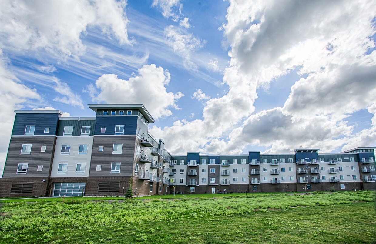 The Retreat at Urban Plains 4906 28th Ave S Fargo, ND Apartments