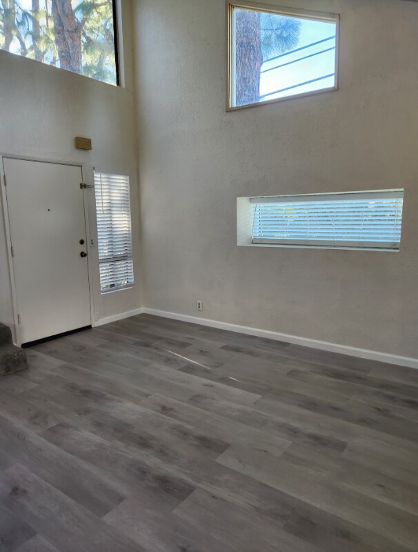 Foto del edificio - 1512 Bruinbark Ln