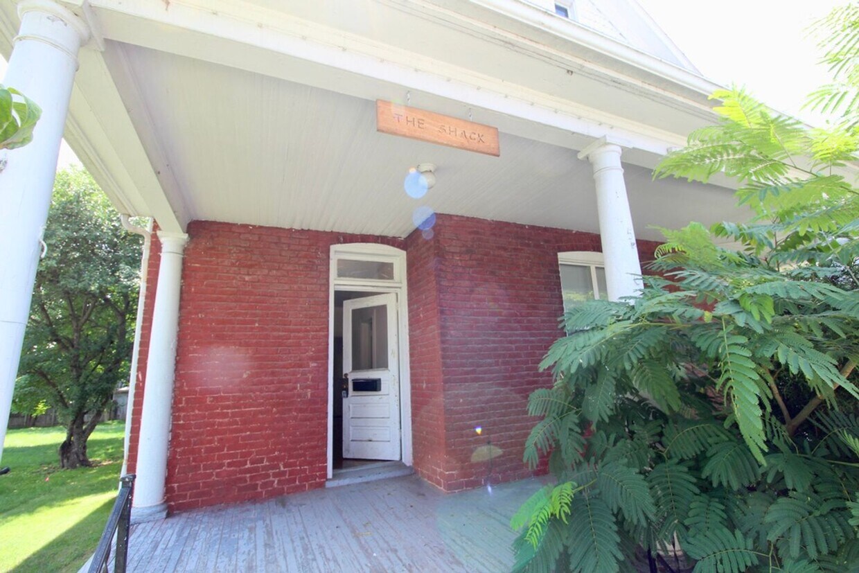Building Photo - 506 Virginia Ave