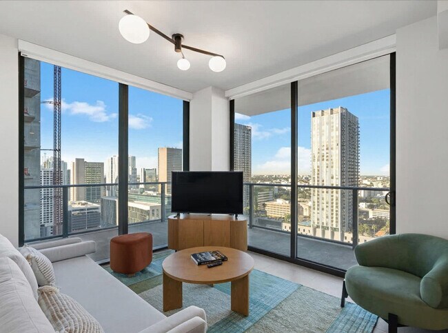 Building Photo - 11 NE 6th St