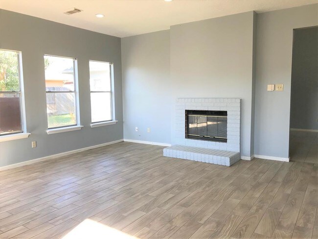 Building Photo - 6107 Berkshire Park Dr