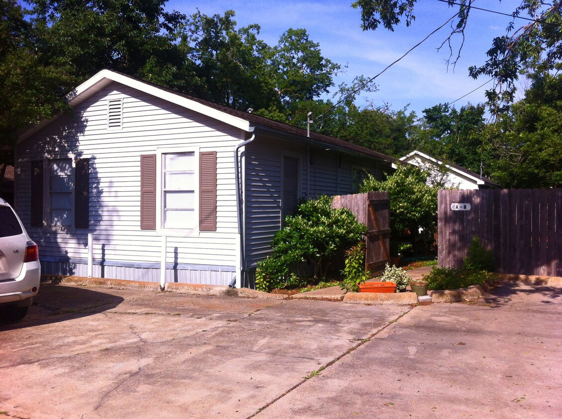 706 N Coulter Dr, Bryan, TX 77803 House Rental in Bryan, TX