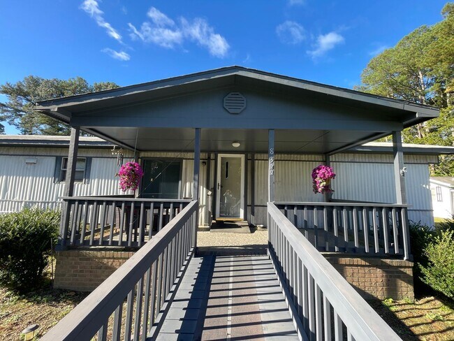 Foto del edificio - Quiet setting between Angier and Fuquay Varina