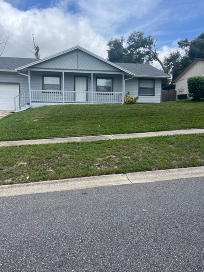 Building Photo - MODERN 3/2 HOME IN NORTHWEST ORLANDO