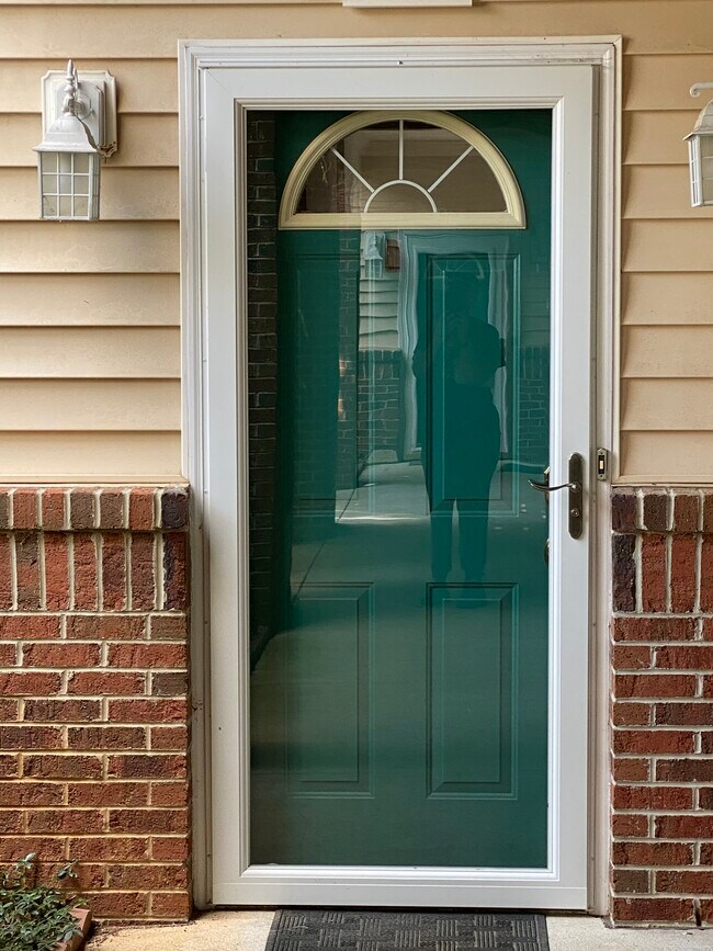 Front door - 611 Glenolden Ct