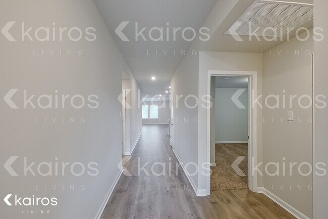 Building Photo - 105 Red Pine Dr.