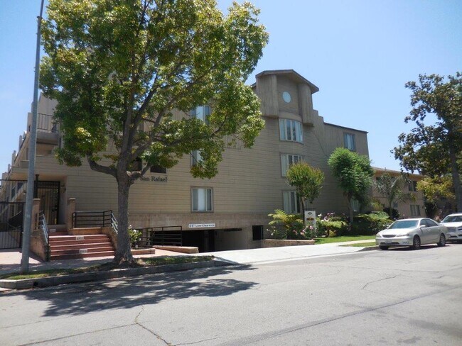 Building Photo - 1138 San Rafael Ave