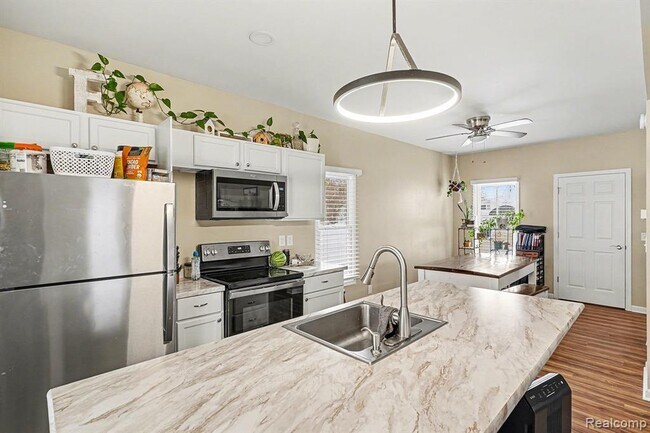 Foto del edificio - 532 E Broad St