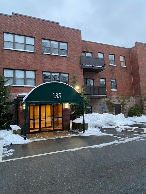 Foto principal - 135 Florence St