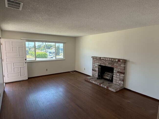 Foto del edificio - 3-Bedroom Single Family Home in PInole