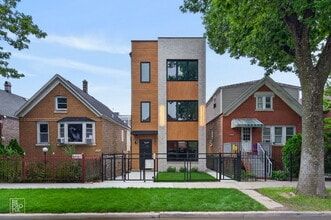Building Photo - 2327 S Homan Ave