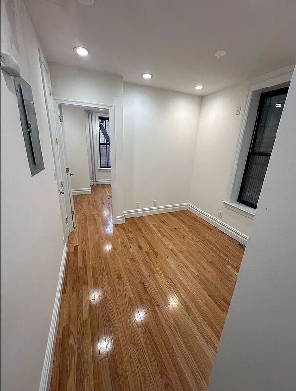 Building Photo - 493 Seventh Avenue