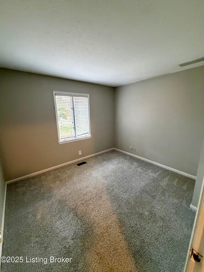 Foto del edificio - 8701 Kev Ct