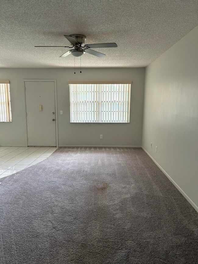 Building Photo - 21 Lake Vista Trail