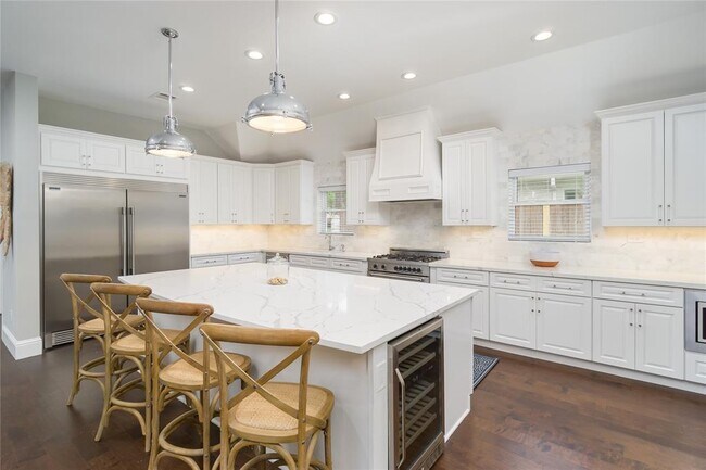 Foto del edificio - 722 Thistlewood Dr