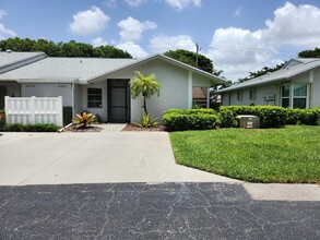 Building Photo - 8951 Sunnywood Pl
