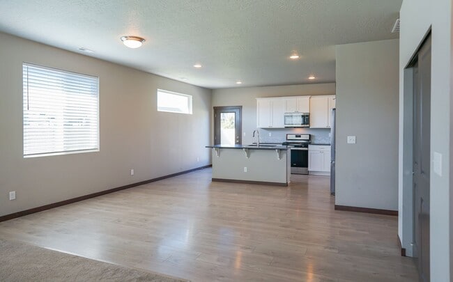 Foto del edificio - New to the market 3 bedroom 2 bath home.