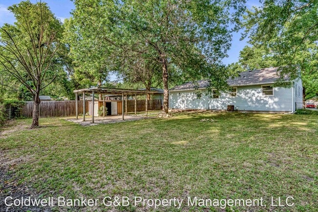 Building Photo - 4 br, 2 bath House - 2225 SW Jewell Ave