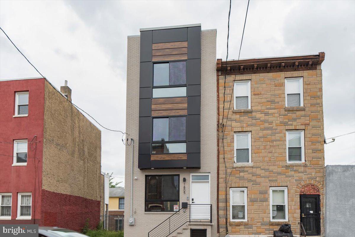 Primary Photo - 1805 N 21st St