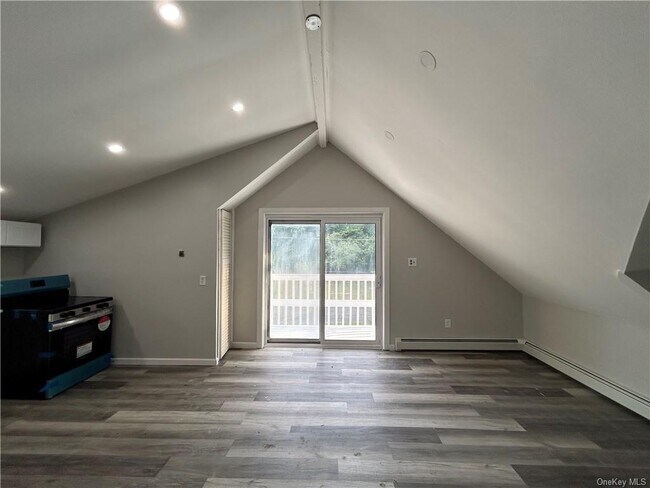 Building Photo - 8 Verven Rd
