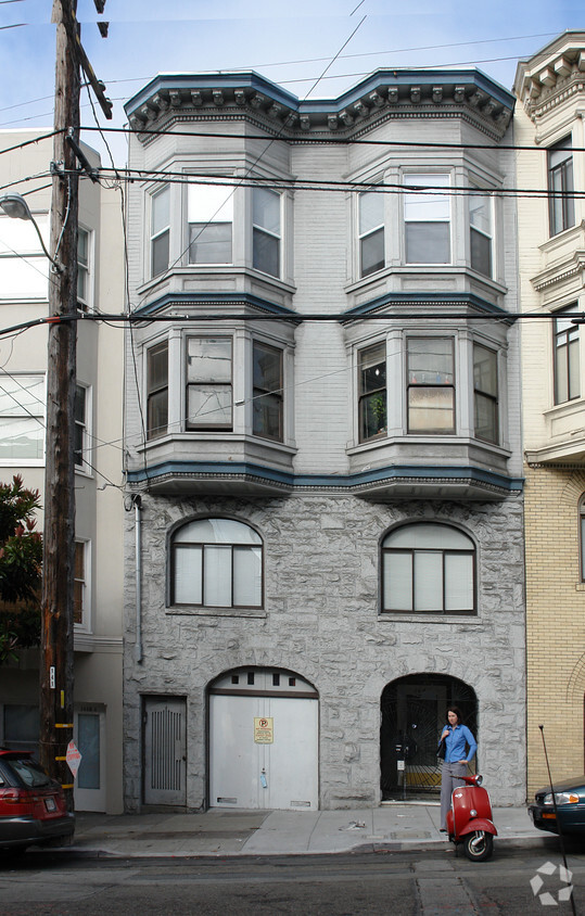 Primary Photo - 1441 Larkin St