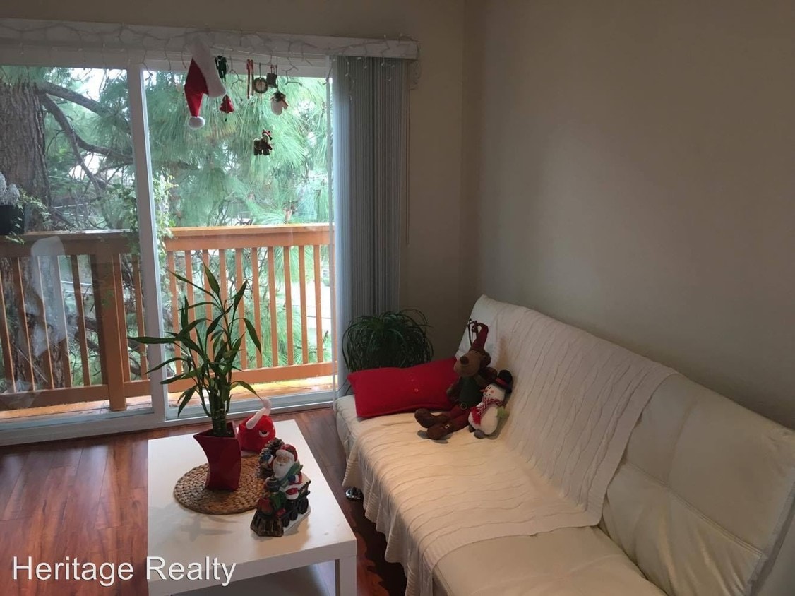 Primary Photo - 2221 Village Ct
