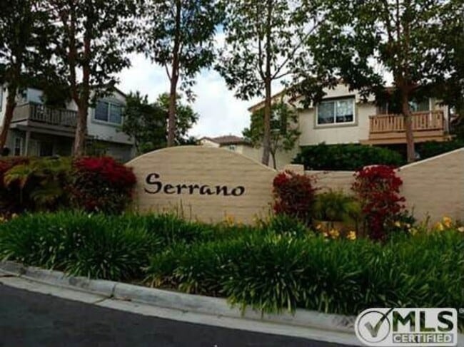 Building Photo - 6049 Paseo Salinero
