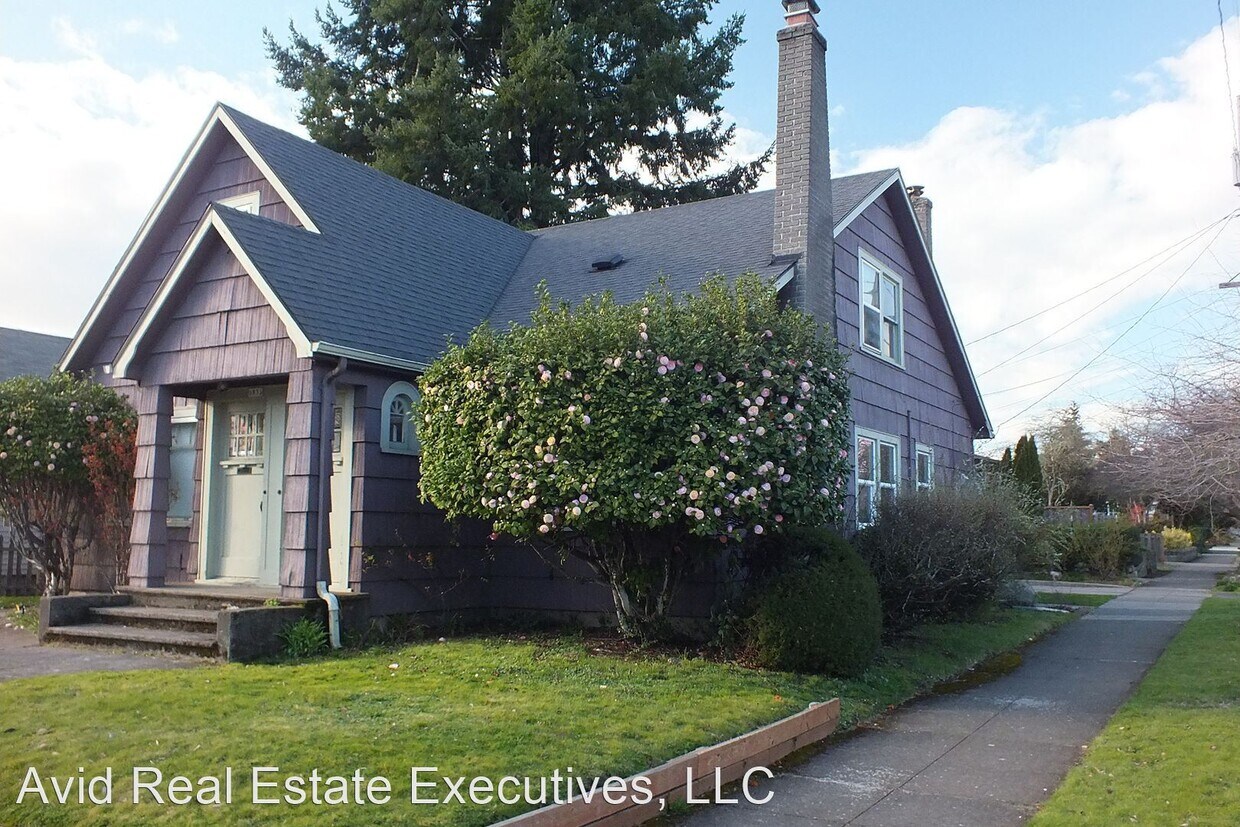 1 br, 1 bath House 6835 NE Glisan St House Rental in Portland, OR